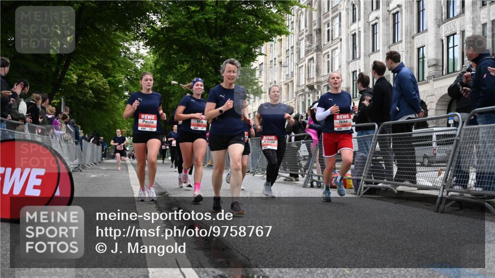 14.06.2026 - REWE Women's Run J. Mangold http://msf.ph/oto/9758767 14.06.2026 11:00:12 Ziel 5001, 5002, 5003, 5004, 5050, 5147, 5415, 5432, 5719, 5782, 5883, 5929, 6019 meine-sportfotos.de