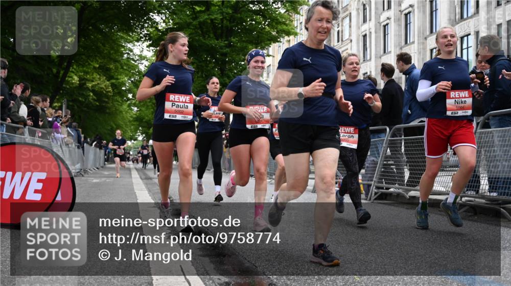 14.06.2026 - REWE Women's Run J. Mangold http://msf.ph/oto/9758774 14.06.2026 11:00:13 Ziel 5001, 5002, 5003, 5004, 5050, 5147, 5415, 5432, 5665, 5719, 5782, 5883, 5929, 6019 meine-sportfotos.de
