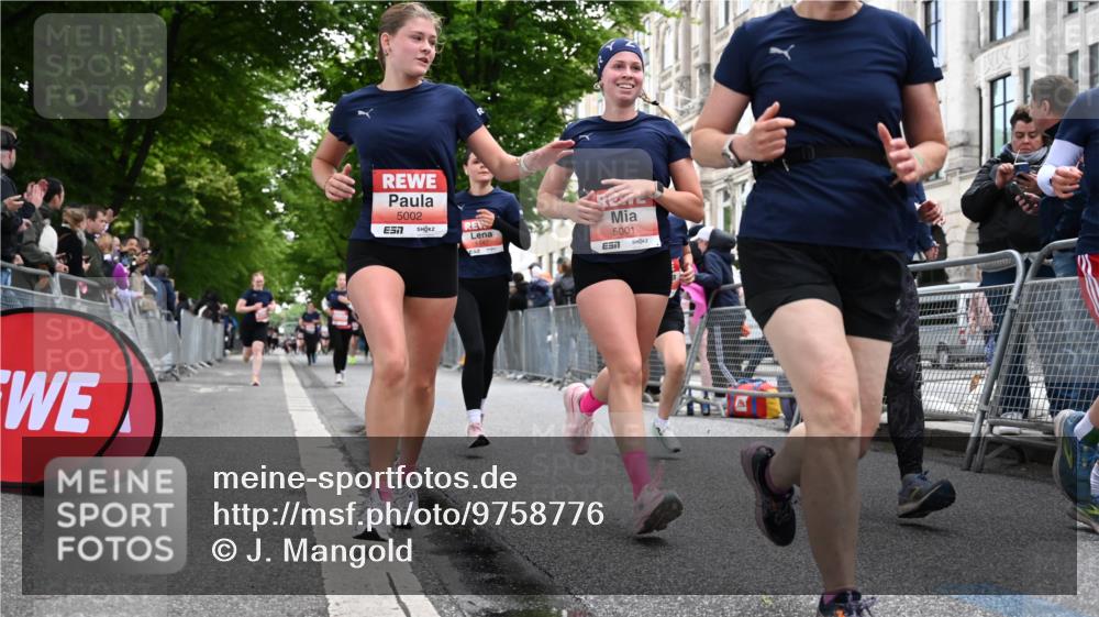 14.06.2026 - REWE Women's Run J. Mangold http://msf.ph/oto/9758776 14.06.2026 11:00:14 Ziel 5001, 5002, 5003, 5004, 5050, 5147, 5432, 5665, 5719, 5883 meine-sportfotos.de