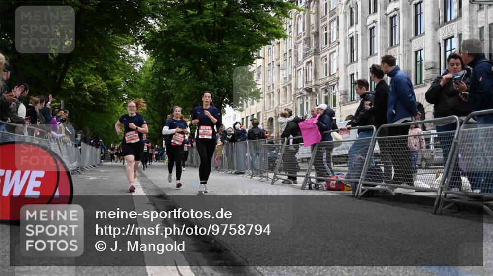 14.06.2026 - REWE Women's Run J. Mangold http://msf.ph/oto/9758794 14.06.2026 11:00:16 Ziel 5001, 5002, 5003, 5004, 5050, 5147, 5432, 5435, 5665, 5719, 5883 meine-sportfotos.de