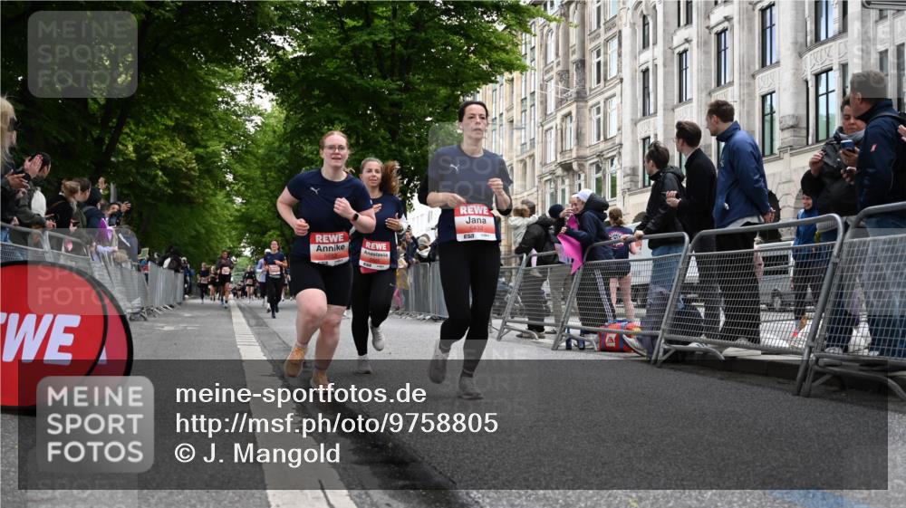 14.06.2026 - REWE Women's Run J. Mangold http://msf.ph/oto/9758805 14.06.2026 11:00:17 Ziel 5001, 5002, 5003, 5004, 5050, 5147, 5432, 5435, 5665, 5716, 5719, 5883 meine-sportfotos.de