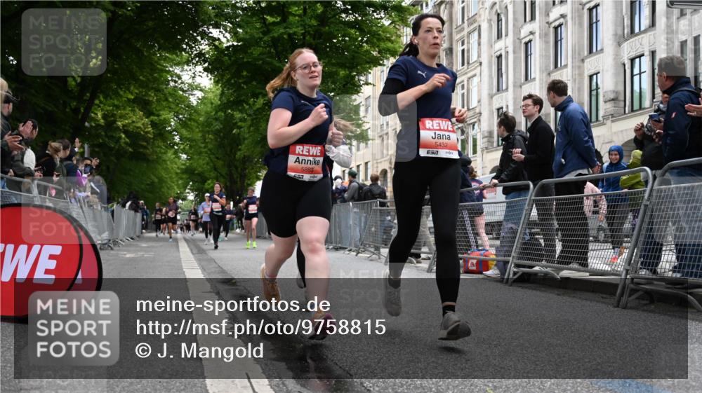 14.06.2026 - REWE Women's Run J. Mangold http://msf.ph/oto/9758815 14.06.2026 11:00:18 Ziel 5003, 5050, 5147, 5432, 5435, 5440, 5453, 5665, 5716, 5883 meine-sportfotos.de