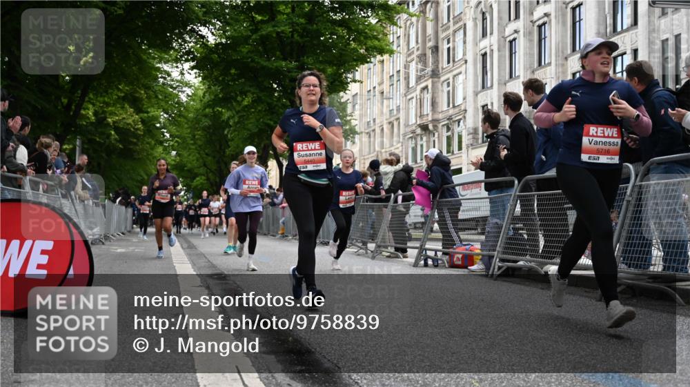 14.06.2026 - REWE Women's Run J. Mangold http://msf.ph/oto/9758839 14.06.2026 11:00:23 Ziel 5193, 5435, 5440, 5453, 5486, 5665, 5716, 5764, 5894 meine-sportfotos.de
