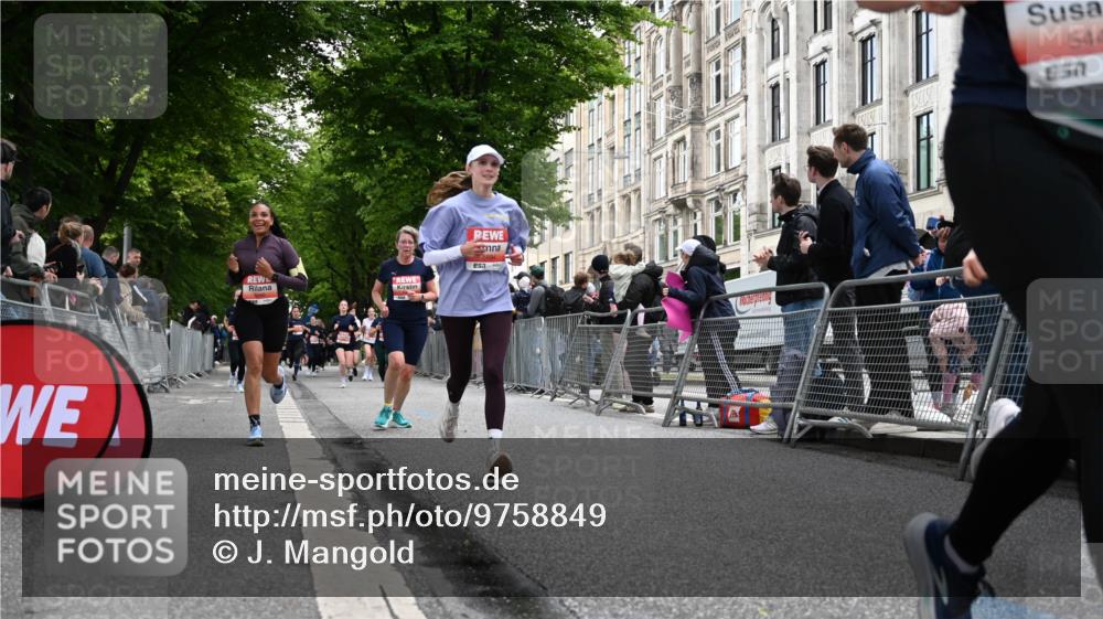 14.06.2026 - REWE Women's Run J. Mangold http://msf.ph/oto/9758849 14.06.2026 11:00:25 Ziel 5193, 5328, 5435, 5440, 5453, 5486, 5716, 5764, 5894, 6055, 6061 meine-sportfotos.de