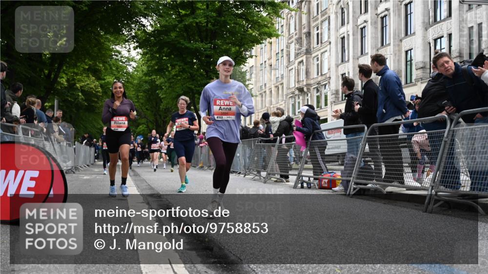 14.06.2026 - REWE Women's Run J. Mangold http://msf.ph/oto/9758853 14.06.2026 11:00:25 Ziel 5193, 5328, 5435, 5440, 5453, 5486, 5716, 5764, 5894, 6055, 6061 meine-sportfotos.de