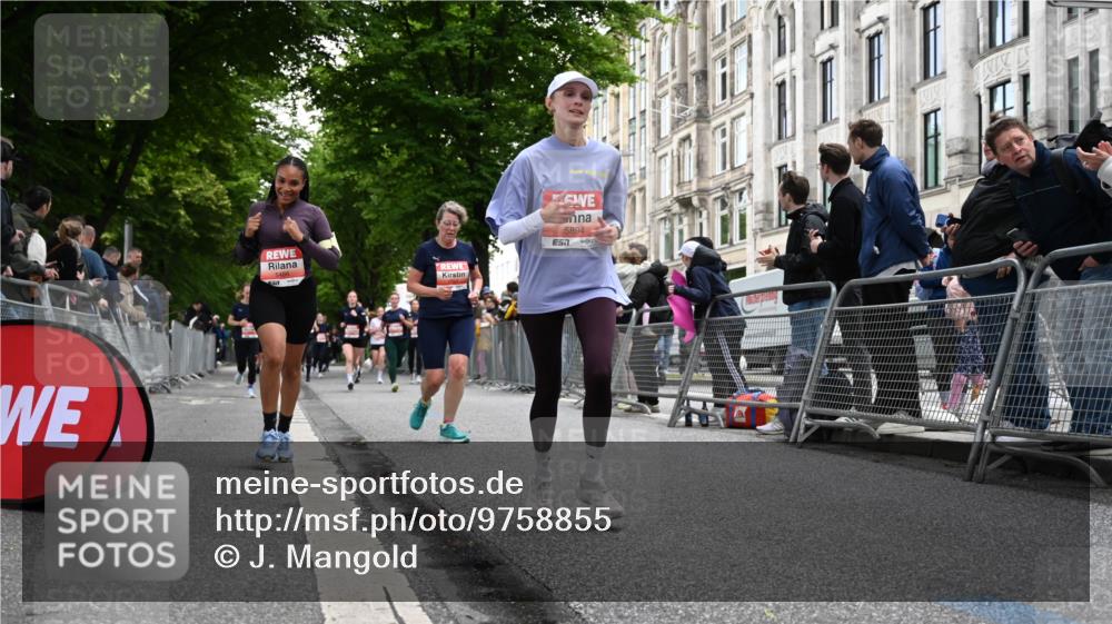 14.06.2026 - REWE Women's Run J. Mangold http://msf.ph/oto/9758855 14.06.2026 11:00:25 Ziel 5193, 5328, 5435, 5440, 5453, 5486, 5716, 5764, 5894, 6055, 6061 meine-sportfotos.de