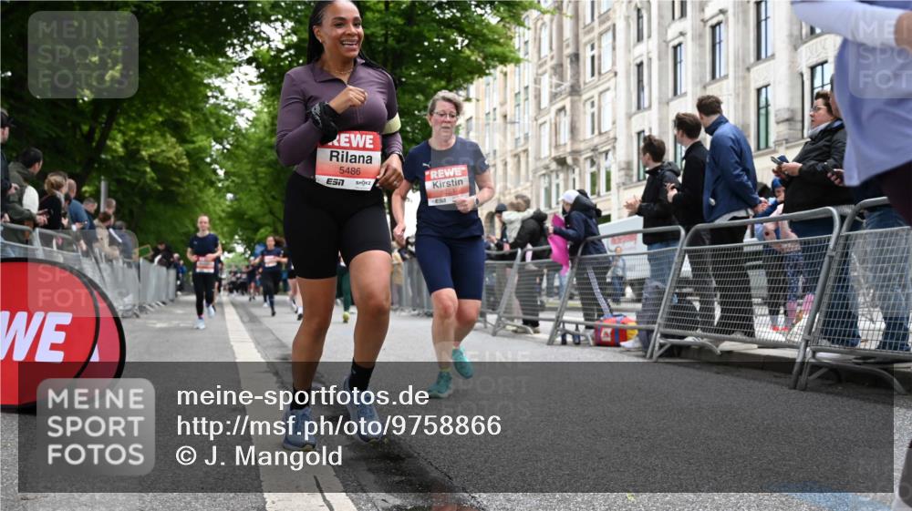 14.06.2026 - REWE Women's Run J. Mangold http://msf.ph/oto/9758866 14.06.2026 11:00:26 Ziel 5193, 5328, 5435, 5440, 5453, 5486, 5716, 5764, 5894, 6055, 6061 meine-sportfotos.de