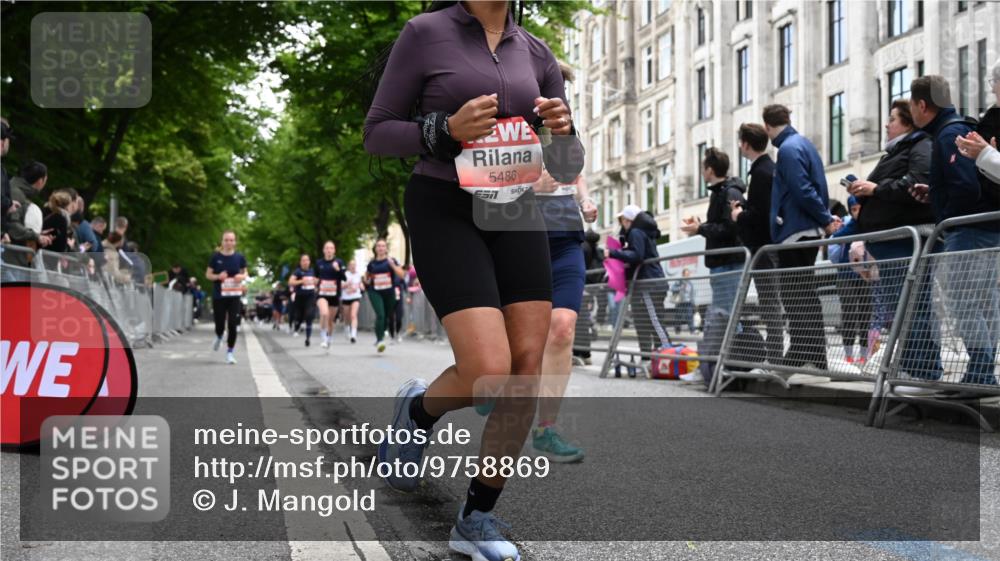 14.06.2026 - REWE Women's Run J. Mangold http://msf.ph/oto/9758869 14.06.2026 11:00:27 Ziel 5193, 5328, 5440, 5453, 5486, 5547, 5548, 5716, 5764, 5861, 5894, 6055, 6061 meine-sportfotos.de