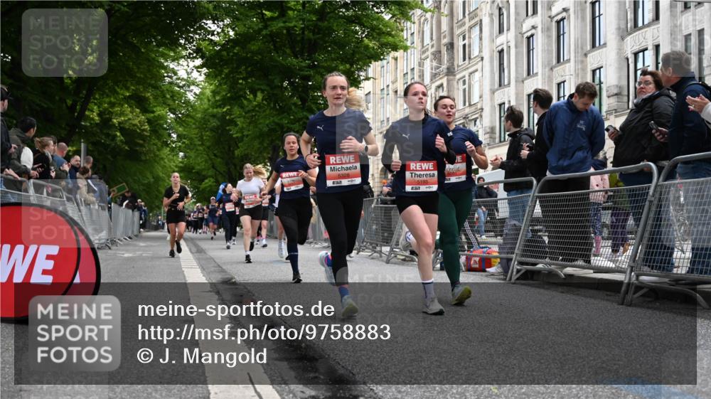 14.06.2026 - REWE Women's Run J. Mangold http://msf.ph/oto/9758883 14.06.2026 11:00:30 Ziel 5054, 5193, 5242, 5328, 5341, 5486, 5547, 5548, 5764, 5861, 6018, 6055, 6061 meine-sportfotos.de