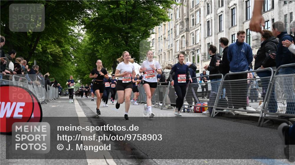 14.06.2026 - REWE Women's Run J. Mangold http://msf.ph/oto/9758903 14.06.2026 11:00:31 Ziel 5054, 5193, 5242, 5328, 5341, 5532, 5547, 5548, 5764, 5861, 6018, 6055, 6061 meine-sportfotos.de