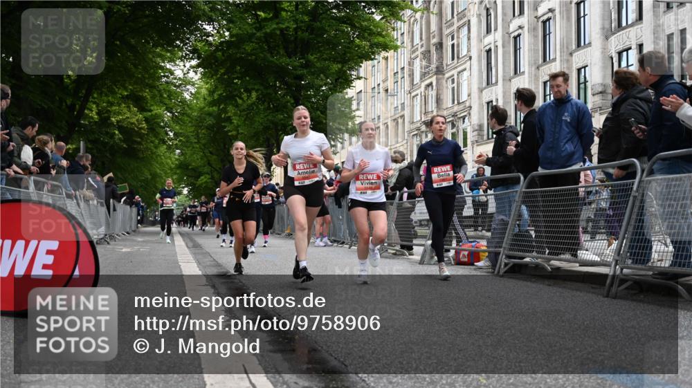 14.06.2026 - REWE Women's Run J. Mangold http://msf.ph/oto/9758906 14.06.2026 11:00:32 Ziel 5054, 5193, 5242, 5328, 5341, 5532, 5547, 5548, 5767, 5861, 6018, 6055, 6061 meine-sportfotos.de
