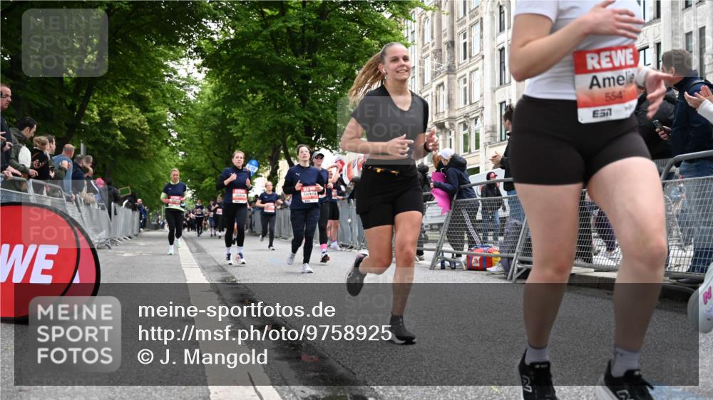 14.06.2026 - REWE Women's Run J. Mangold http://msf.ph/oto/9758925 14.06.2026 11:00:33 Ziel 5054, 5055, 5193, 5242, 5328, 5341, 5532, 5547, 5548, 5767, 5861, 6018, 6055, 6061 meine-sportfotos.de