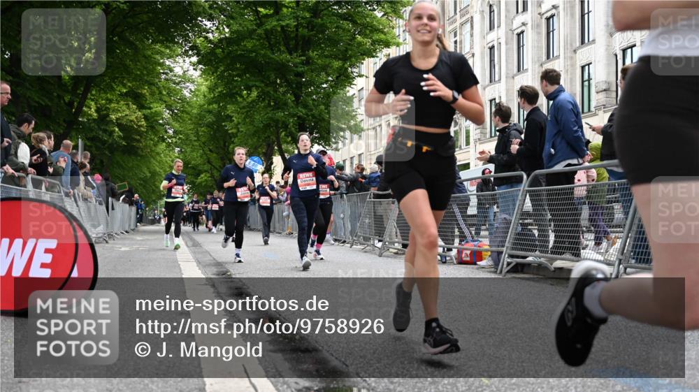 14.06.2026 - REWE Women's Run J. Mangold http://msf.ph/oto/9758926 14.06.2026 11:00:34 Ziel 5054, 5055, 5242, 5328, 5341, 5532, 5547, 5548, 5767, 5861, 6018, 6055, 6061 meine-sportfotos.de