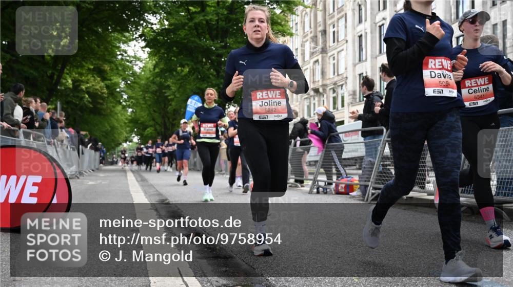 14.06.2026 - REWE Women's Run J. Mangold http://msf.ph/oto/9758954 14.06.2026 11:00:36 Ziel 5025, 5054, 5055, 5242, 5341, 5532, 5547, 5548, 5767, 5861, 5941, 6018 meine-sportfotos.de