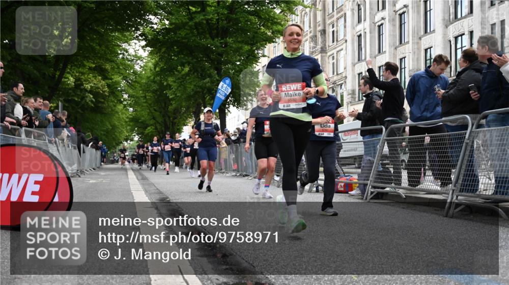 14.06.2026 - REWE Women's Run J. Mangold http://msf.ph/oto/9758971 14.06.2026 11:00:37 Ziel 5025, 5054, 5055, 5242, 5341, 5364, 5532, 5547, 5548, 5767, 5861, 5941, 6018 meine-sportfotos.de