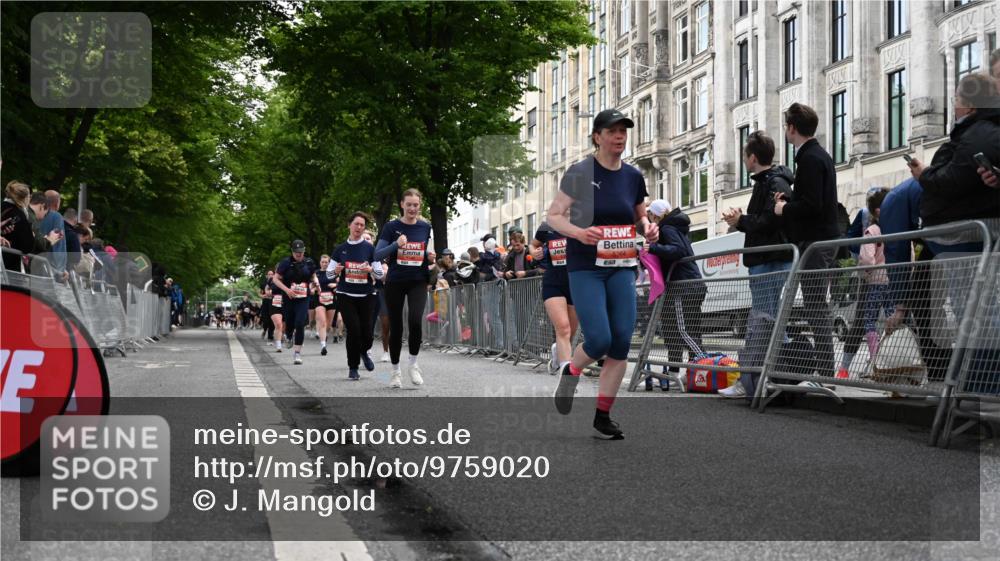 14.06.2026 - REWE Women's Run J. Mangold http://msf.ph/oto/9759020 14.06.2026 11:00:43 Ziel 5025, 5055, 5087, 5146, 5270, 5307, 5364, 5481, 5599, 5672, 5874, 5941 meine-sportfotos.de