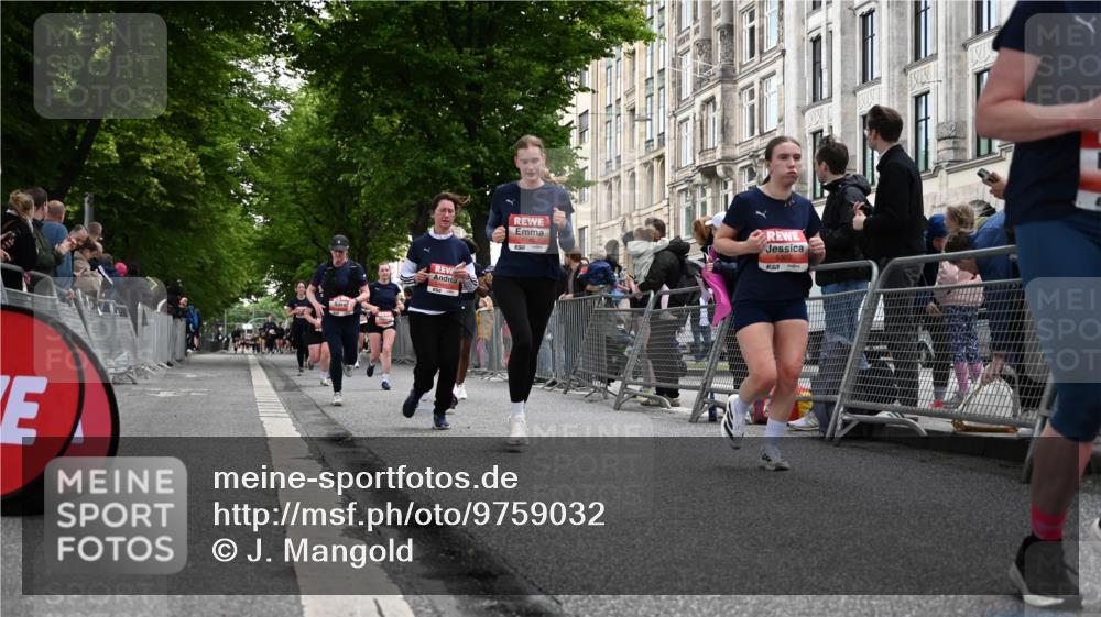 14.06.2026 - REWE Women's Run J. Mangold http://msf.ph/oto/9759032 14.06.2026 11:00:44 Ziel 5025, 5041, 5087, 5146, 5270, 5307, 5364, 5455, 5481, 5507, 5599, 5618, 5672, 5874, 5941 meine-sportfotos.de