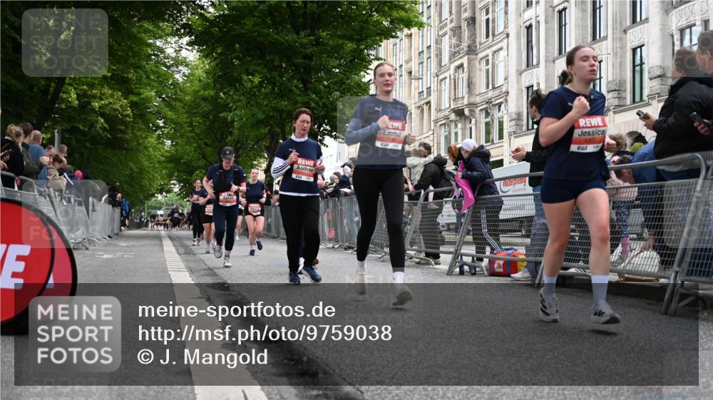14.06.2026 - REWE Women's Run J. Mangold http://msf.ph/oto/9759038 14.06.2026 11:00:44 Ziel 5025, 5041, 5087, 5146, 5270, 5307, 5364, 5455, 5481, 5507, 5599, 5618, 5672, 5874, 5941 meine-sportfotos.de