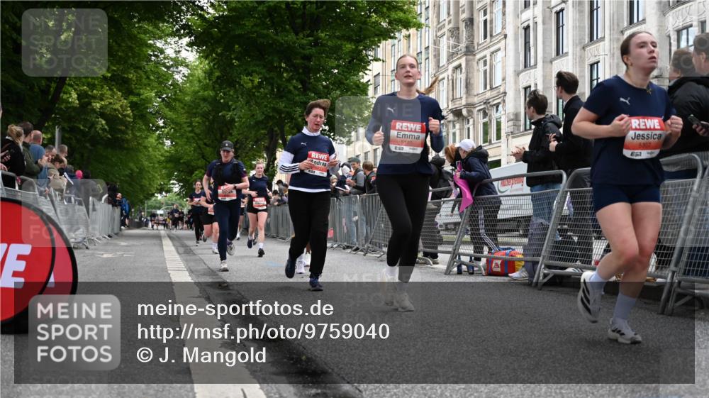 14.06.2026 - REWE Women's Run J. Mangold http://msf.ph/oto/9759040 14.06.2026 11:00:45 Ziel 5025, 5041, 5087, 5146, 5270, 5307, 5364, 5455, 5481, 5507, 5599, 5618, 5672, 5874, 5941 meine-sportfotos.de