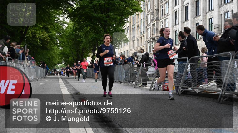 14.06.2026 - REWE Women's Run J. Mangold http://msf.ph/oto/9759126 14.06.2026 11:00:52 Ziel 5041, 5087, 5455, 5507, 5599, 5603, 5618, 5771, 5948, 5952 meine-sportfotos.de