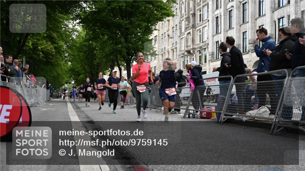 14.06.2026 - REWE Women's Run J. Mangold http://msf.ph/oto/9759145 14.06.2026 11:00:56 Ziel 5419, 5421, 5603, 5771, 5824, 5948, 5952, 6025 meine-sportfotos.de