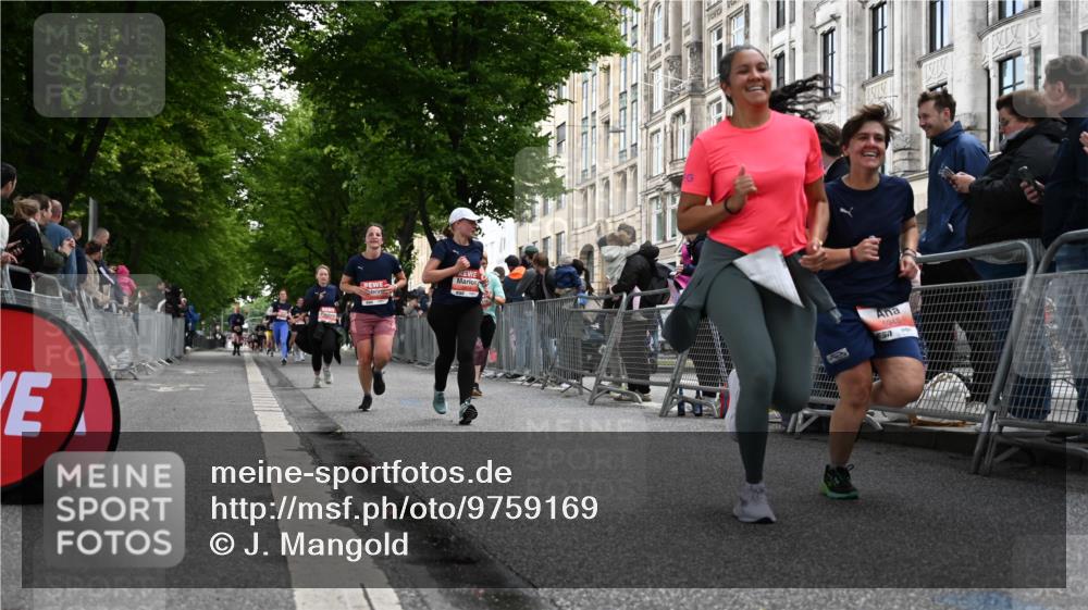 14.06.2026 - REWE Women's Run J. Mangold http://msf.ph/oto/9759169 14.06.2026 11:00:57 Ziel 5262, 5326, 5419, 5421, 5771, 5824, 5948, 5952, 6025 meine-sportfotos.de