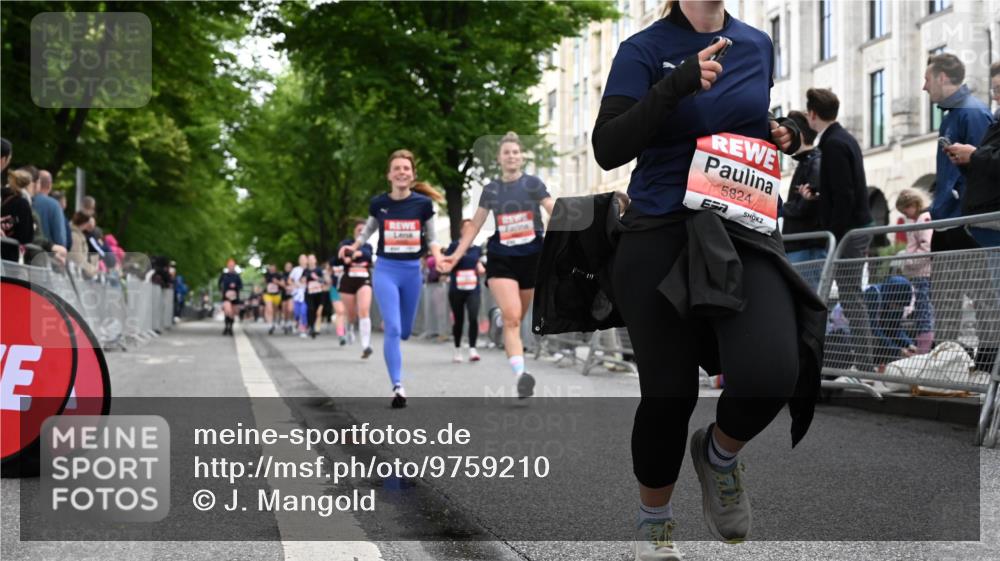 14.06.2026 - REWE Women's Run J. Mangold http://msf.ph/oto/9759210 14.06.2026 11:01:02 Ziel 5115, 5262, 5315, 5326, 5419, 5421, 5748, 5824, 5864, 6025 meine-sportfotos.de