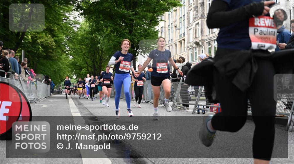14.06.2026 - REWE Women's Run J. Mangold http://msf.ph/oto/9759212 14.06.2026 11:01:02 Ziel 5115, 5262, 5315, 5326, 5419, 5421, 5748, 5824, 5864, 6025 meine-sportfotos.de