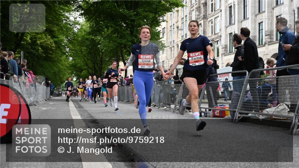 14.06.2026 - REWE Women's Run J. Mangold http://msf.ph/oto/9759218 14.06.2026 11:01:03 Ziel 5115, 5262, 5315, 5326, 5419, 5421, 5748, 5824, 5864, 5880, 6025 meine-sportfotos.de