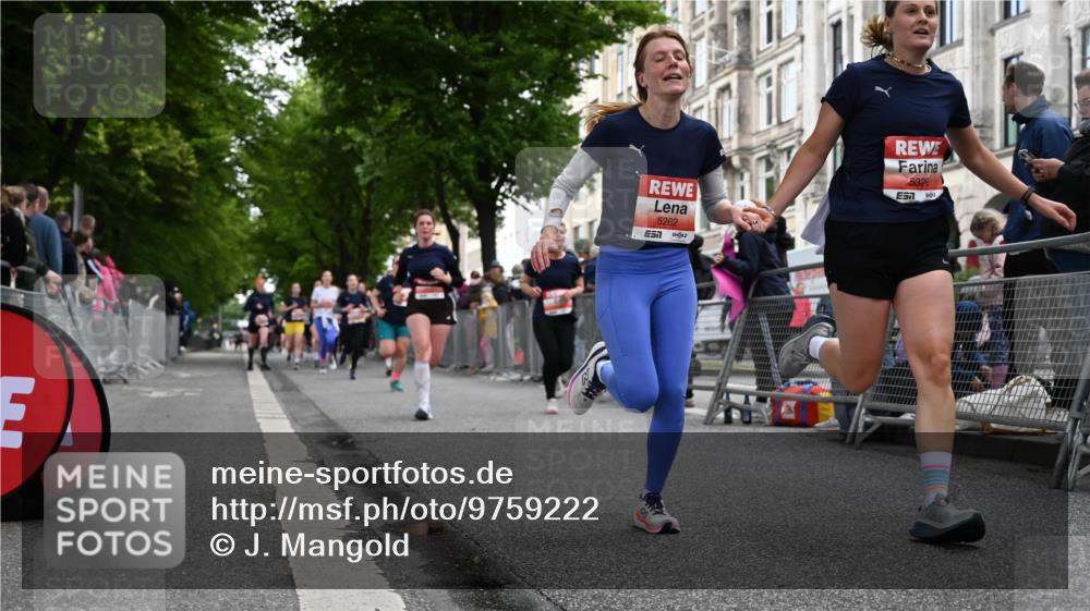 14.06.2026 - REWE Women's Run J. Mangold http://msf.ph/oto/9759222 14.06.2026 11:01:03 Ziel 5115, 5262, 5315, 5326, 5419, 5421, 5748, 5824, 5864, 5880, 6025 meine-sportfotos.de