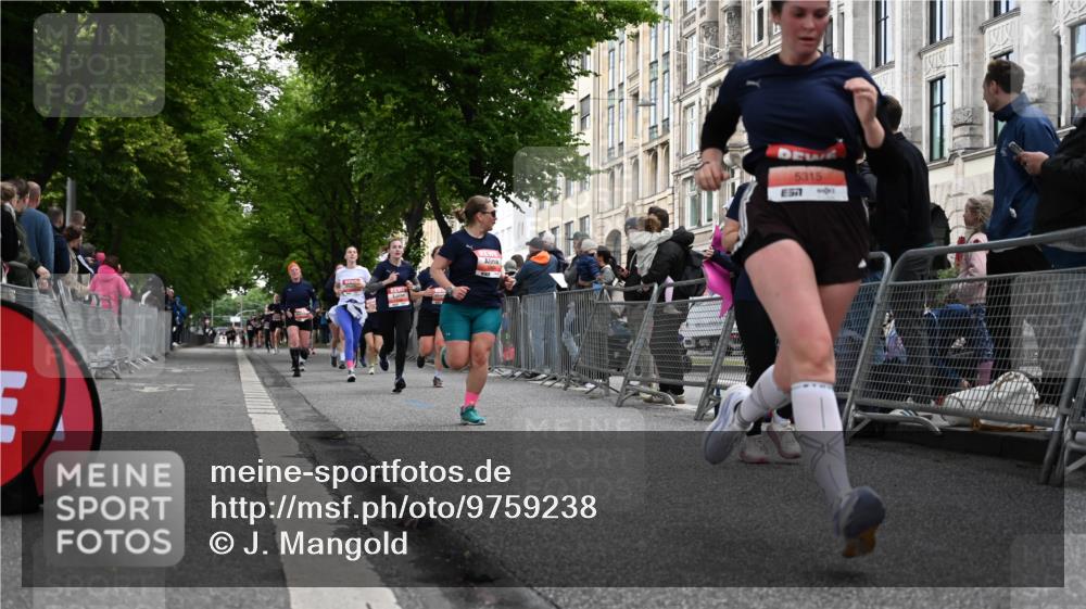 14.06.2026 - REWE Women's Run J. Mangold http://msf.ph/oto/9759238 14.06.2026 11:01:05 Ziel 5062, 5115, 5262, 5315, 5326, 5690, 5748, 5824, 5864, 5880, 5966 meine-sportfotos.de