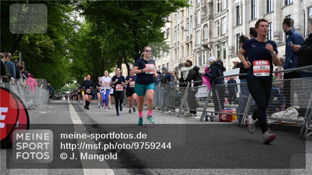 14.06.2026 - REWE Women's Run J. Mangold http://msf.ph/oto/9759244 14.06.2026 11:01:06 Ziel 5062, 5115, 5262, 5315, 5326, 5351, 5648, 5690, 5748, 5824, 5864, 5880, 5966 meine-sportfotos.de