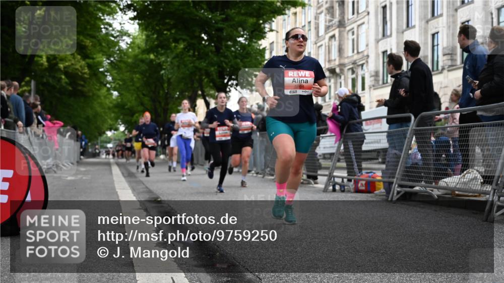14.06.2026 - REWE Women's Run J. Mangold http://msf.ph/oto/9759250 14.06.2026 11:01:07 Ziel 5062, 5115, 5234, 5262, 5315, 5326, 5351, 5648, 5690, 5748, 5845, 5864, 5880, 5966 meine-sportfotos.de