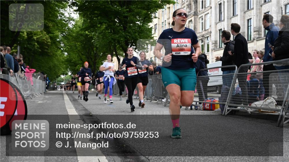 14.06.2026 - REWE Women's Run J. Mangold http://msf.ph/oto/9759253 14.06.2026 11:01:07 Ziel 5062, 5115, 5234, 5262, 5315, 5326, 5351, 5648, 5690, 5748, 5845, 5864, 5880, 5966 meine-sportfotos.de