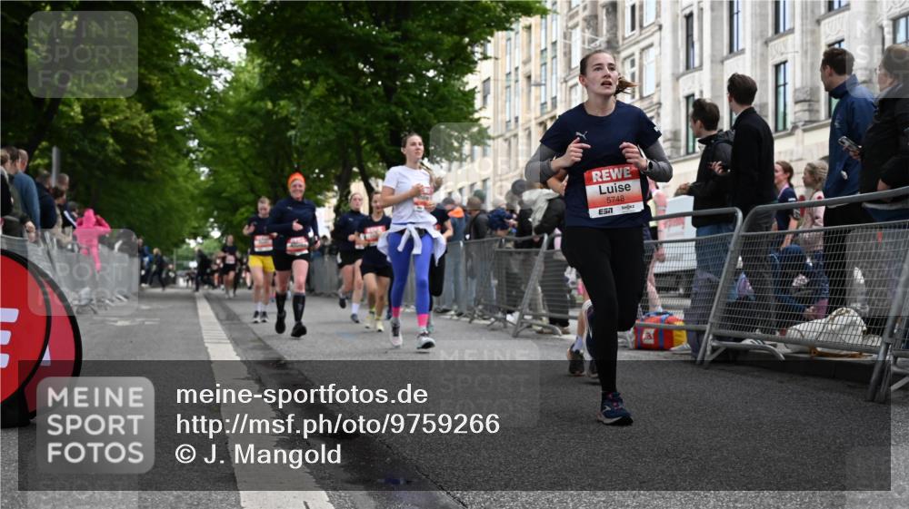 14.06.2026 - REWE Women's Run J. Mangold http://msf.ph/oto/9759266 14.06.2026 11:01:08 Ziel 5029, 5062, 5115, 5234, 5315, 5351, 5648, 5690, 5748, 5845, 5864, 5880, 5966 meine-sportfotos.de