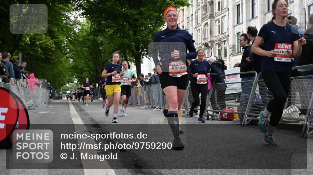 14.06.2026 - REWE Women's Run J. Mangold http://msf.ph/oto/9759290 14.06.2026 11:01:11 Ziel 5029, 5046, 5062, 5234, 5351, 5648, 5690, 5748, 5845, 5864, 5880, 5966 meine-sportfotos.de