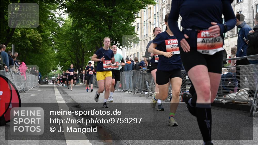 14.06.2026 - REWE Women's Run J. Mangold http://msf.ph/oto/9759297 14.06.2026 11:01:11 Ziel 5029, 5046, 5062, 5234, 5351, 5648, 5690, 5748, 5845, 5864, 5880, 5966 meine-sportfotos.de