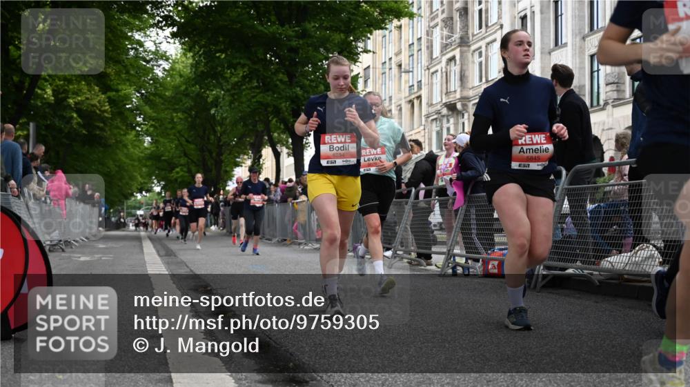 14.06.2026 - REWE Women's Run J. Mangold http://msf.ph/oto/9759305 14.06.2026 11:01:12 Ziel 5029, 5046, 5062, 5234, 5351, 5648, 5656, 5690, 5748, 5845, 5880, 5966 meine-sportfotos.de