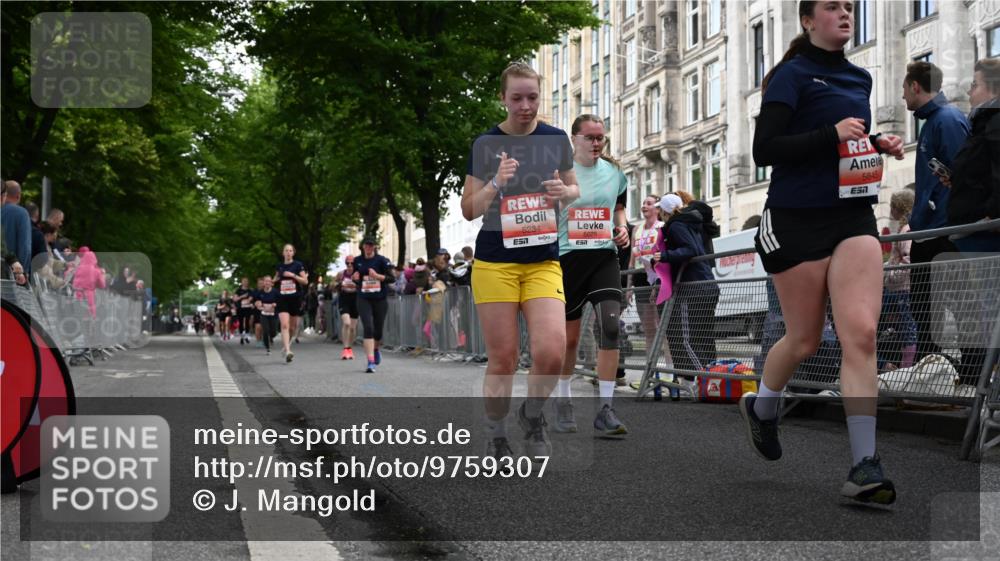 14.06.2026 - REWE Women's Run J. Mangold http://msf.ph/oto/9759307 14.06.2026 11:01:13 Ziel 5029, 5046, 5062, 5234, 5351, 5648, 5656, 5690, 5845, 5880, 5966 meine-sportfotos.de