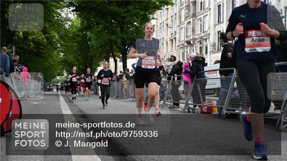 14.06.2026 - REWE Women's Run J. Mangold http://msf.ph/oto/9759336 14.06.2026 11:01:17 Ziel 5029, 5046, 5196, 5234, 5656, 5845, 6008, 6066 meine-sportfotos.de