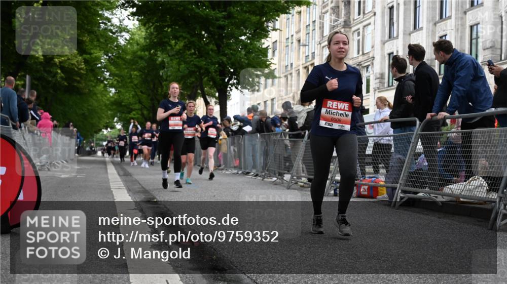 14.06.2026 - REWE Women's Run J. Mangold http://msf.ph/oto/9759352 14.06.2026 11:01:20 Ziel 5046, 5110, 5196, 5445, 5656, 5907, 6008, 6015, 6066 meine-sportfotos.de