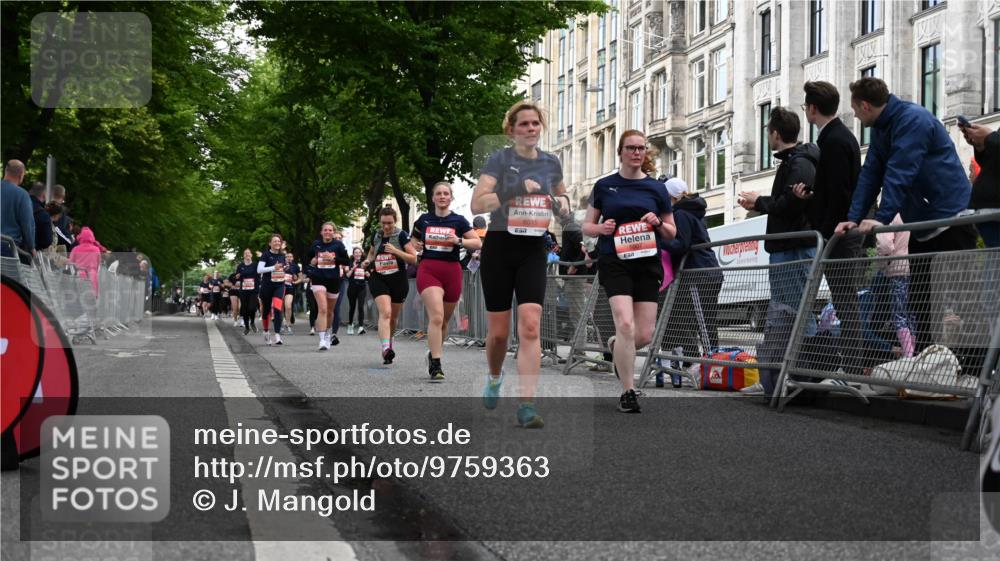 14.06.2026 - REWE Women's Run J. Mangold http://msf.ph/oto/9759363 14.06.2026 11:01:23 Ziel 5110, 5112, 5196, 5330, 5445, 5907, 6008, 6015, 6045, 6066 meine-sportfotos.de