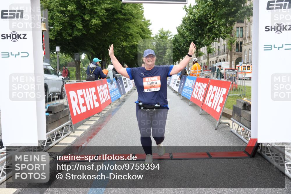 14.06.2026 - REWE Women's Run Strokosch-Dieckow http://msf.ph/oto/9759394 14.06.2026 11:19:09 Ziel 5550 meine-sportfotos.de