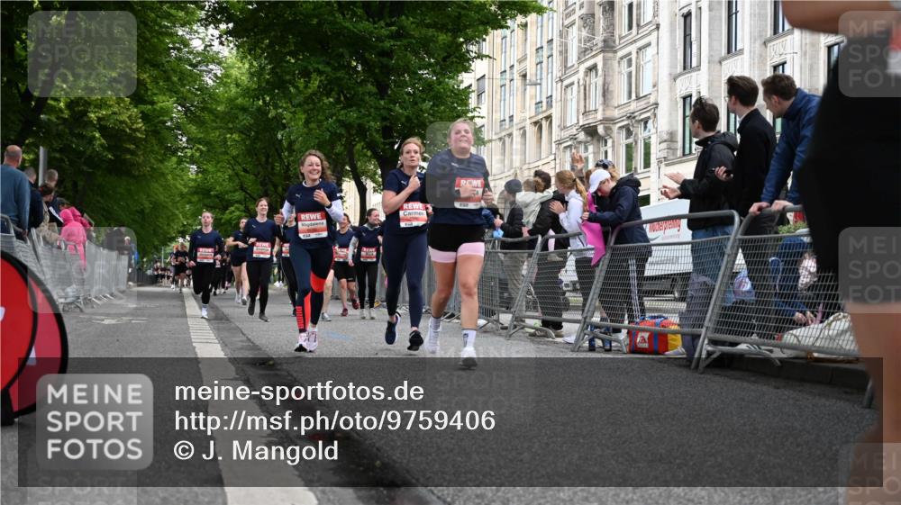 14.06.2026 - REWE Women's Run J. Mangold http://msf.ph/oto/9759406 14.06.2026 11:01:27 Ziel 5022, 5052, 5053, 5056, 5059, 5110, 5112, 5330, 5360, 5445, 5720, 5721, 5907, 6015, 6045 meine-sportfotos.de