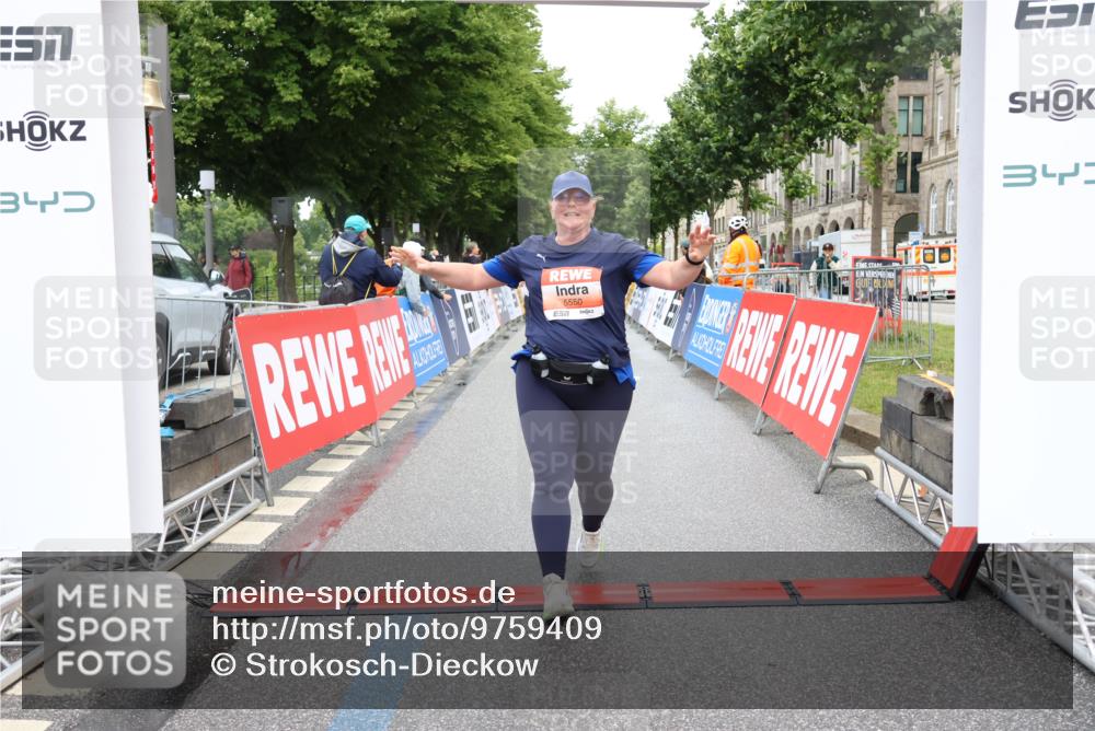 14.06.2026 - REWE Women's Run Strokosch-Dieckow http://msf.ph/oto/9759409 14.06.2026 11:19:09 Ziel 5550 meine-sportfotos.de