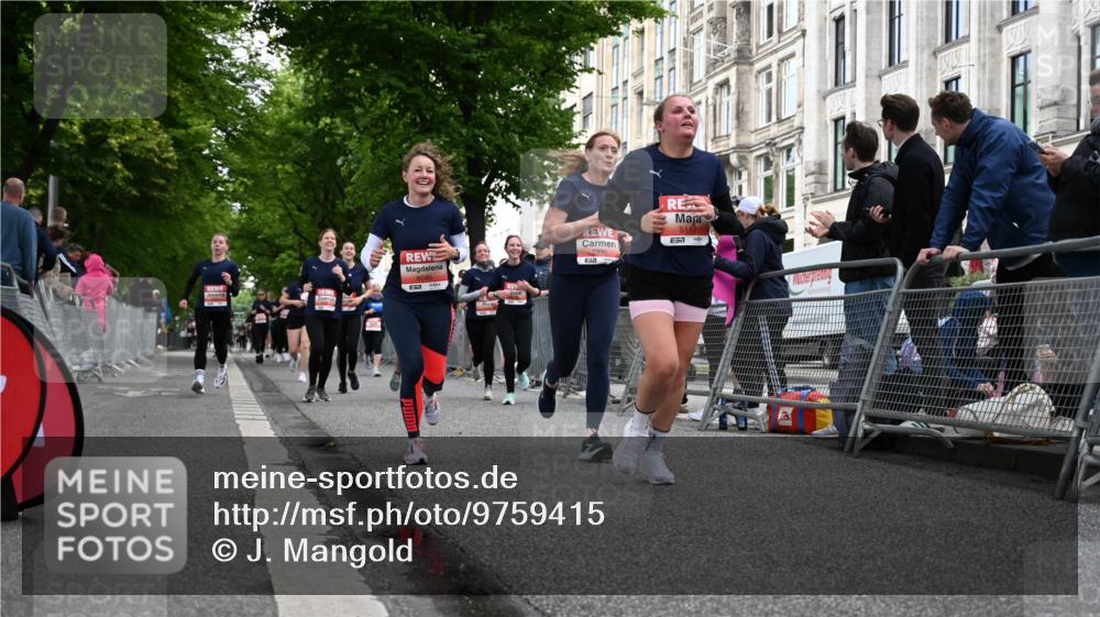 14.06.2026 - REWE Women's Run J. Mangold http://msf.ph/oto/9759415 14.06.2026 11:01:28 Ziel 5022, 5052, 5053, 5056, 5059, 5110, 5112, 5330, 5360, 5445, 5720, 5721, 5907, 6015, 6045 meine-sportfotos.de