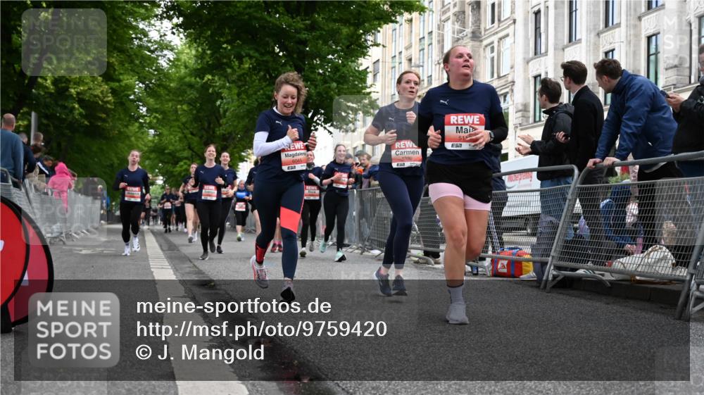 14.06.2026 - REWE Women's Run J. Mangold http://msf.ph/oto/9759420 14.06.2026 11:01:28 Ziel 5022, 5052, 5053, 5056, 5059, 5110, 5112, 5330, 5360, 5445, 5720, 5721, 5907, 6015, 6045 meine-sportfotos.de