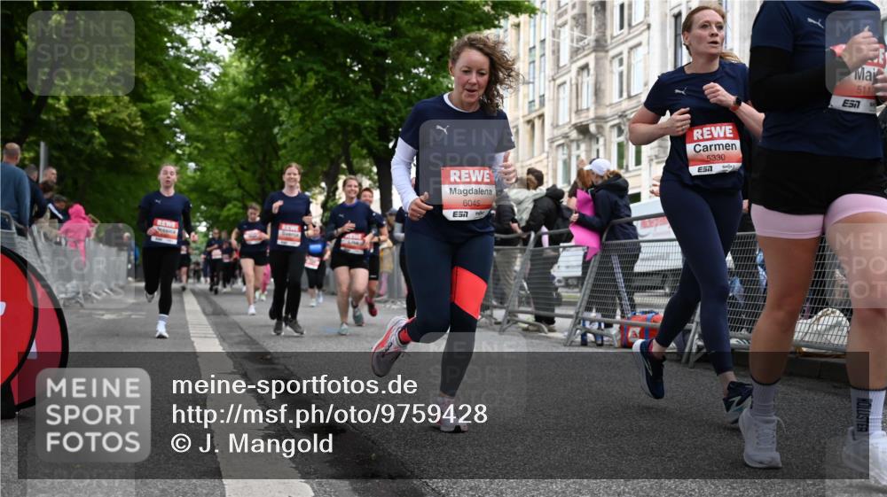 14.06.2026 - REWE Women's Run J. Mangold http://msf.ph/oto/9759428 14.06.2026 11:01:29 Ziel 5022, 5052, 5053, 5056, 5059, 5110, 5112, 5330, 5360, 5445, 5720, 5721, 5907, 6015, 6045 meine-sportfotos.de
