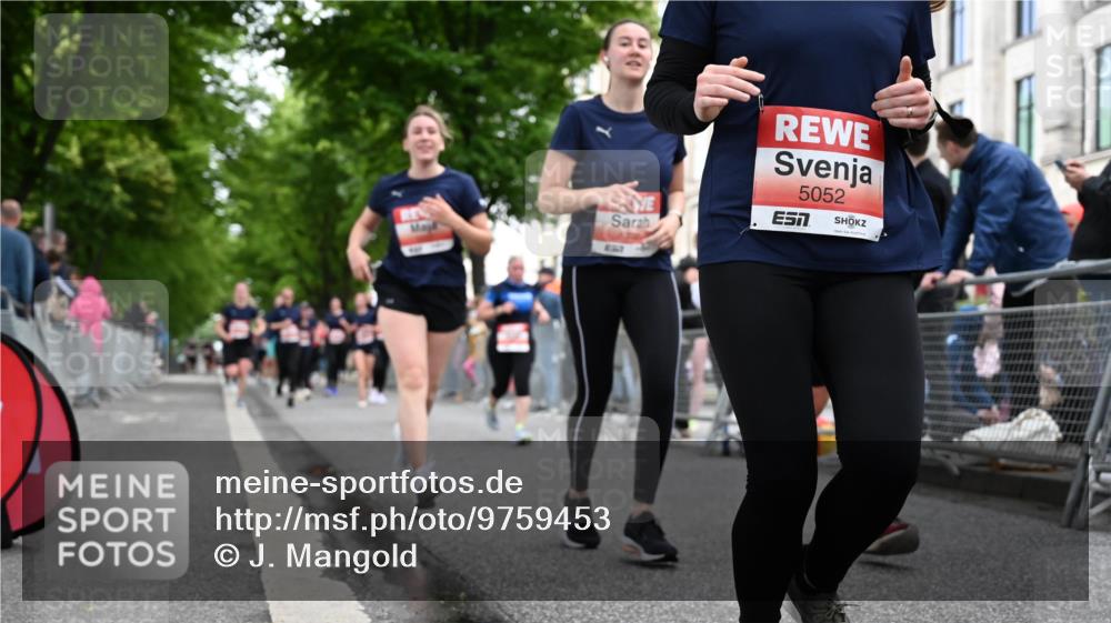 14.06.2026 - REWE Women's Run J. Mangold http://msf.ph/oto/9759453 14.06.2026 11:01:33 Ziel 5022, 5052, 5053, 5056, 5059, 5092, 5112, 5141, 5160, 5213, 5330, 5360, 5520, 5720, 5721, 5776, 5921, 6045 meine-sportfotos.de