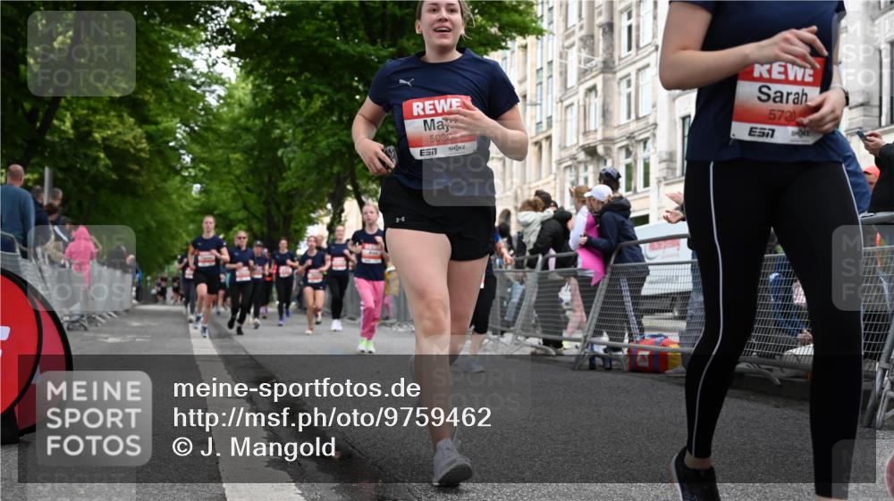 14.06.2026 - REWE Women's Run J. Mangold http://msf.ph/oto/9759462 14.06.2026 11:01:33 Ziel 5022, 5052, 5053, 5056, 5059, 5092, 5112, 5141, 5160, 5213, 5330, 5360, 5520, 5720, 5721, 5776, 5921, 6045 meine-sportfotos.de